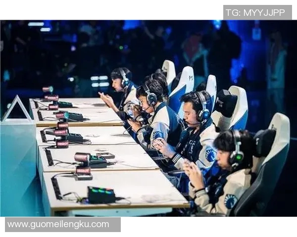 足球球星进军电竞领域跨界合作掀起新风潮 电竞与体育的完美融合